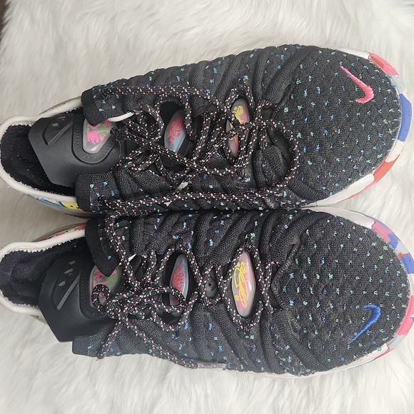 NIKE LEBRON 18 SNEAKERS - Picture 6 of 10